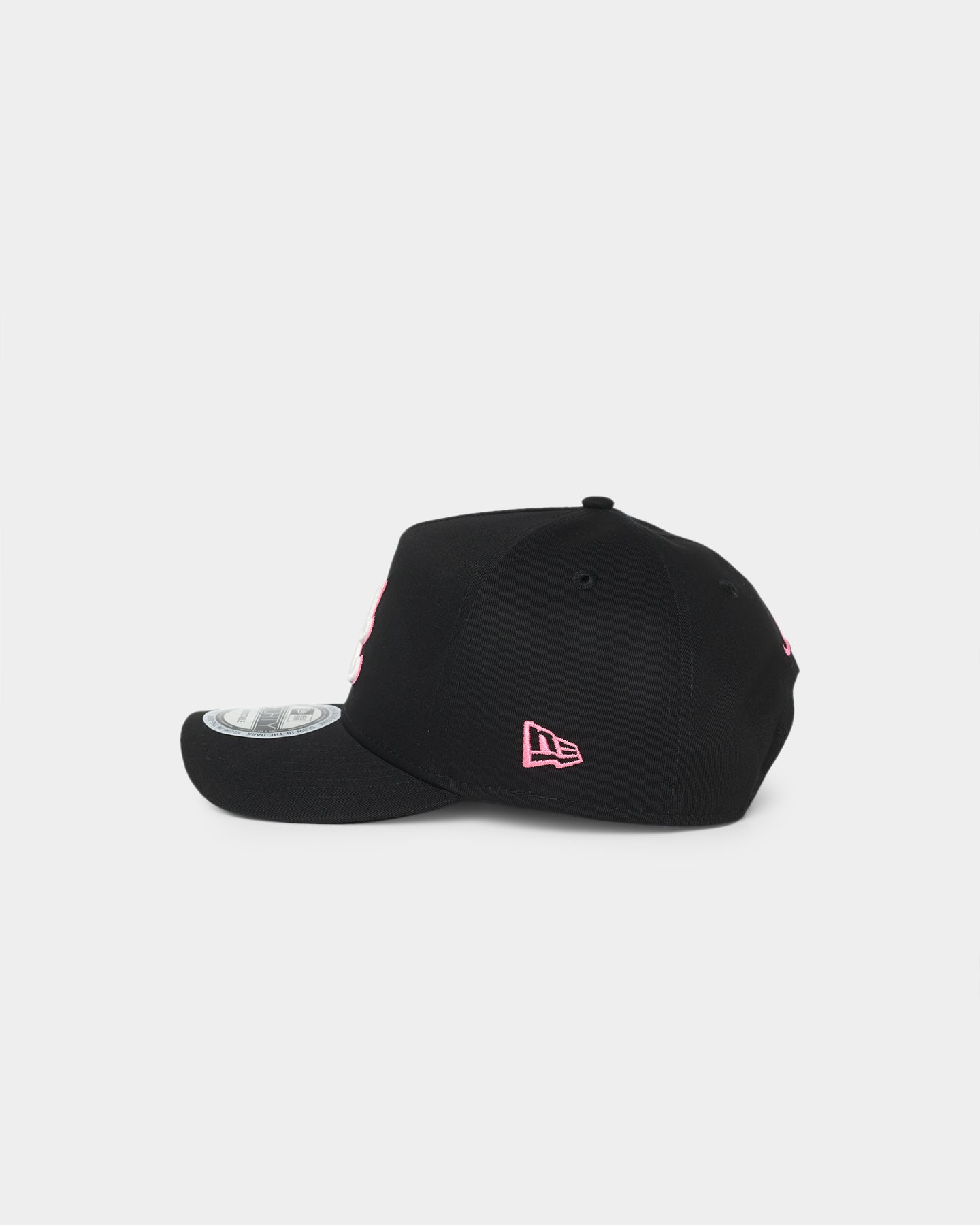 New Era Atlanta Braves Neon Pink 9FORTY A-Frame Snapback Black/Neon