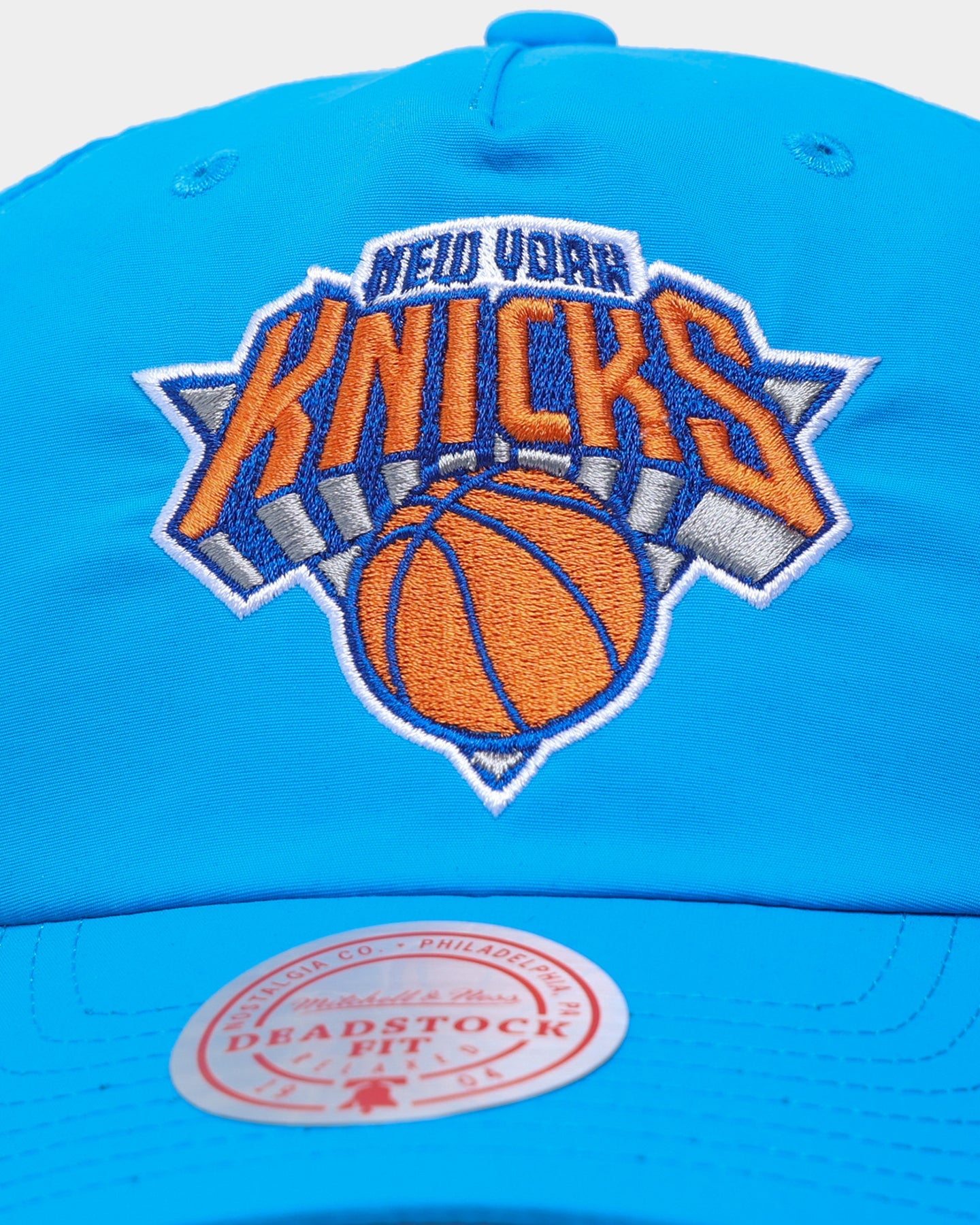 Mitchell & Ness New York Knicks 'Nylon Hardwood Classics Logo' Deadstock Snapback Original Team Colours