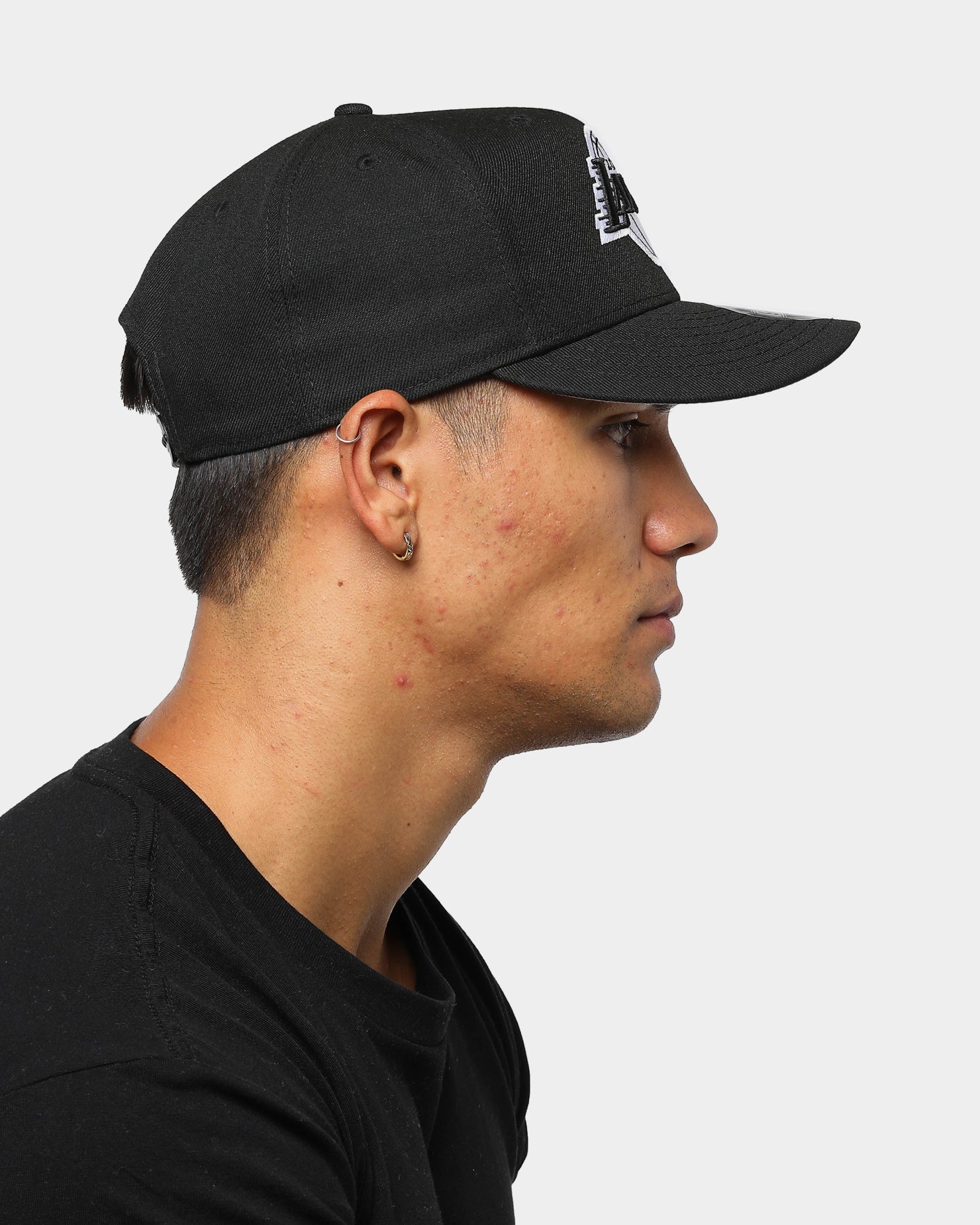 New Era Los Angeles Lakers 9FIFTY Retro High Crown Precurved Snapback Black