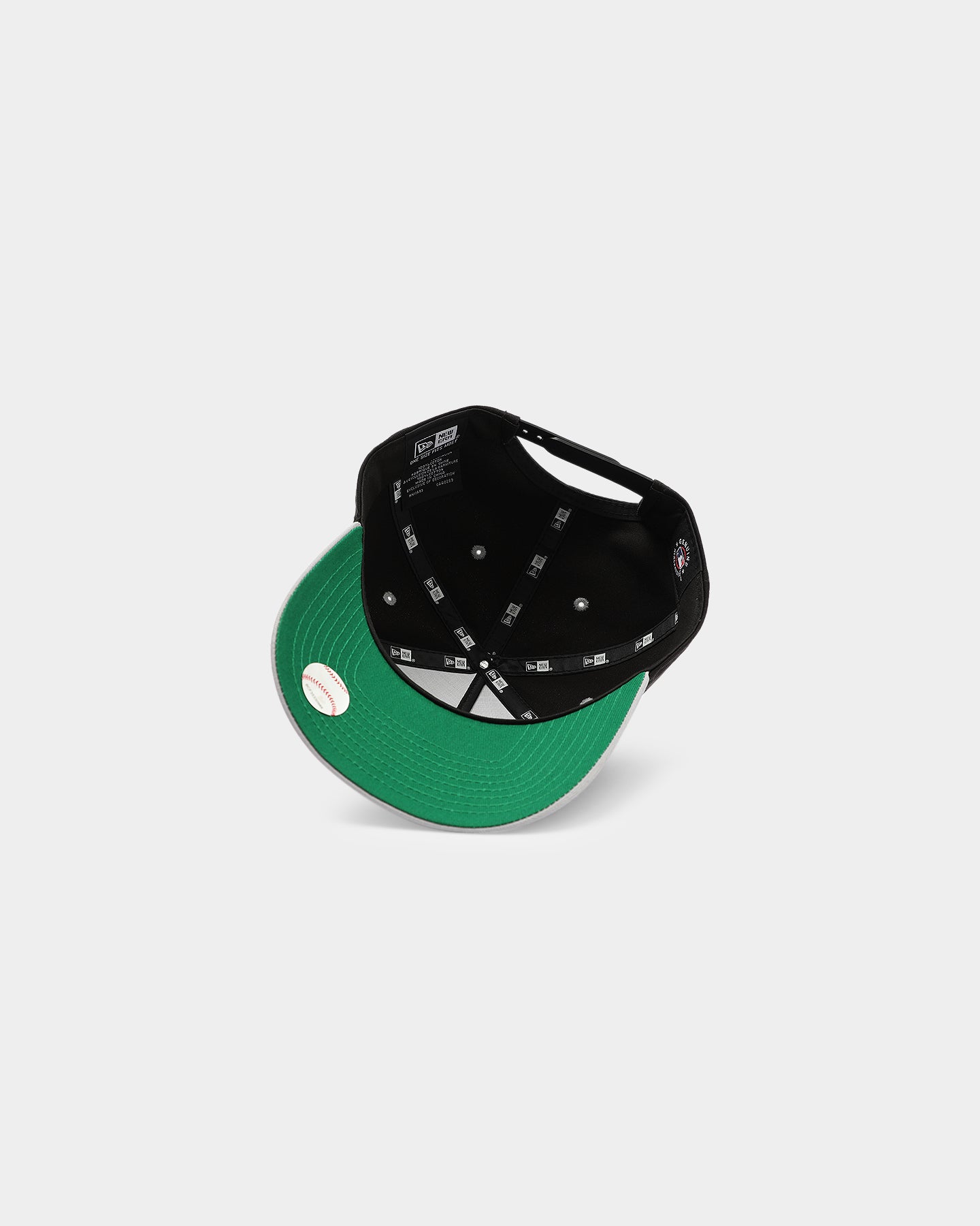 New Era Chicago White Sox 2-Tone Script Old Golfer Snapback Black/Grey