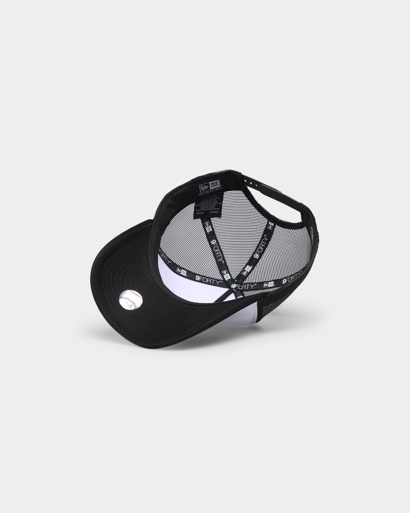 New Era Atlanta Braves 'Monochrome' Foam Front 9FORTY A-Frame Trucker Snapback White/Black