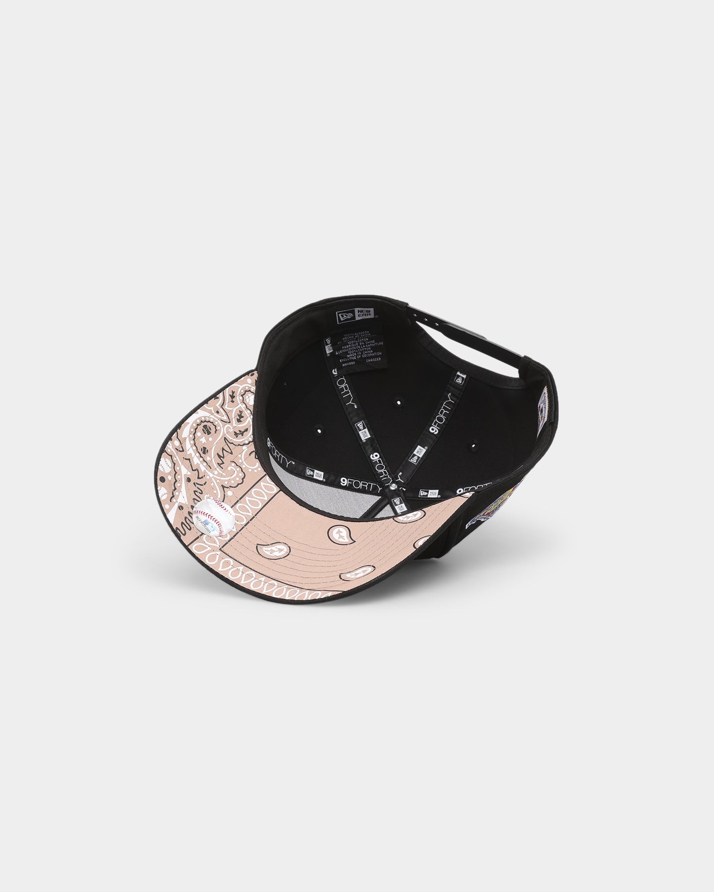 New Era New York Yankees 'Paisley' 9FORTY A-Frame Snapback Black