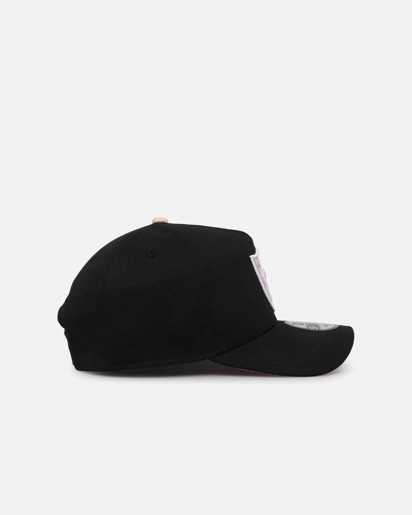 New Era Las Vegas Raiders 'Pink Satin Hearts 2.0' 9FORTY A-Frame Snapback Black/Pink