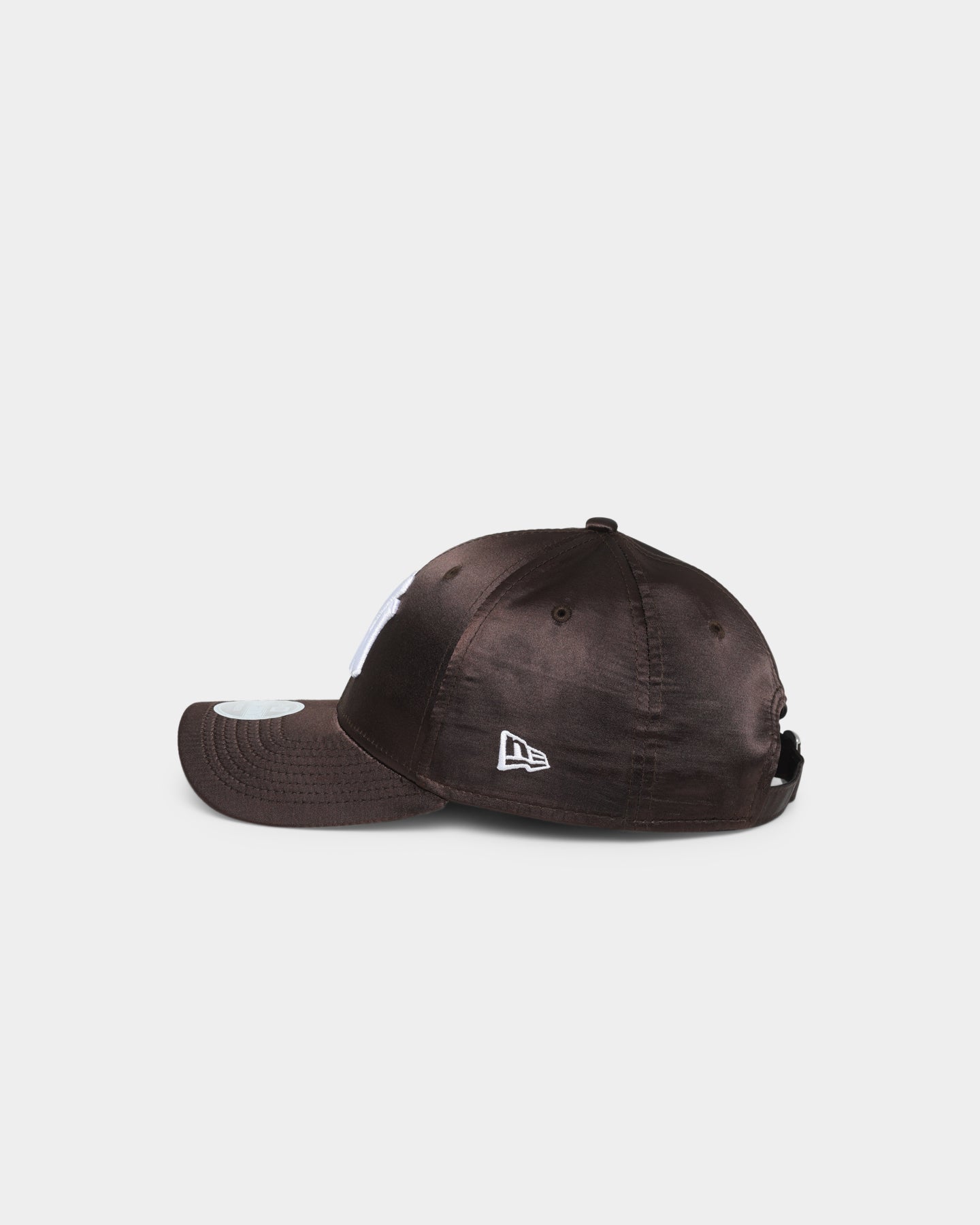 New Era Women's New York Yankees 'Satin' 9FORTY Cloth Strapback Walnut