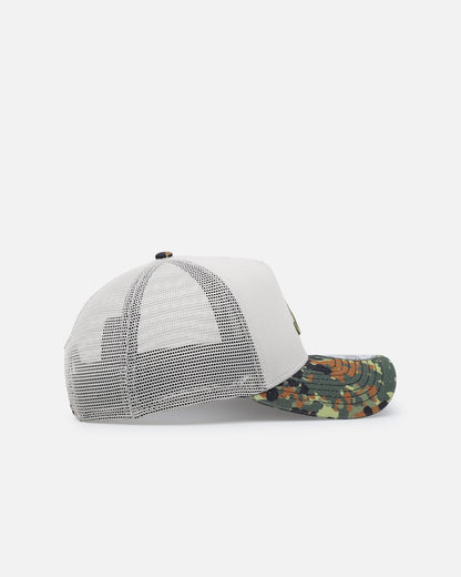 New Era Atlanta Braves "Camo Visor" 9FORTY A-Frame Trucker Snapback Stone/Olive