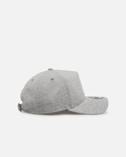 New Era Atlanta Braves 'Cozy' 9FORTY A-Frame Strapback Heather Grey