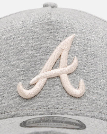New Era Atlanta Braves 'Cozy' 9FORTY A-Frame Strapback Heather Grey
