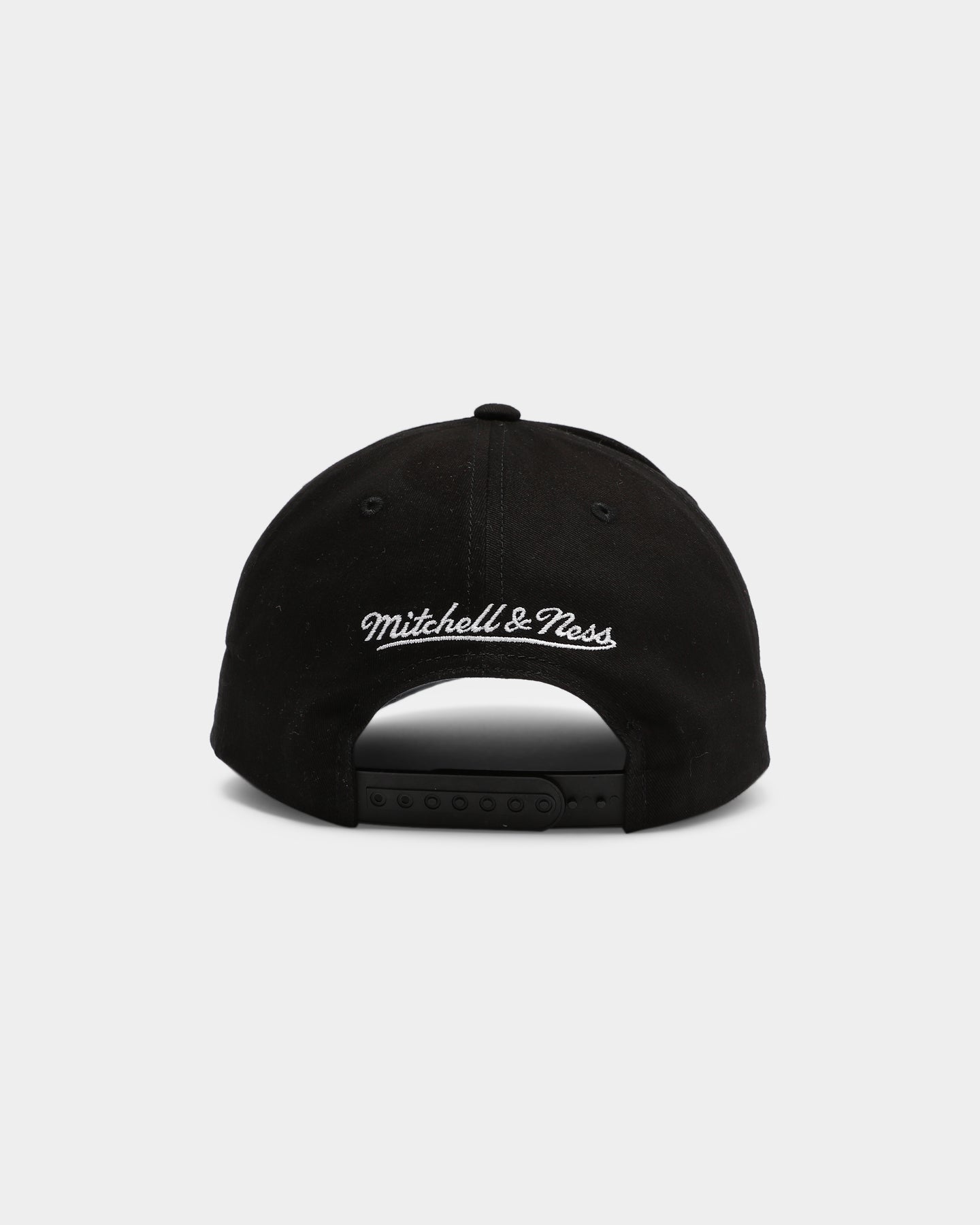 Mitchell & Ness Vancouver Grizzlies Chin It Pro Crown Snapback Black