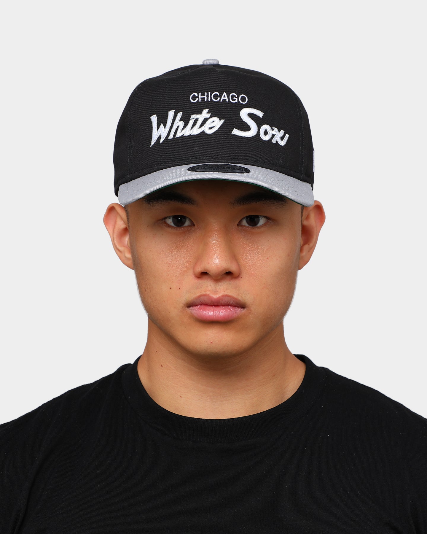 New Era Chicago White Sox 2-Tone Script Old Golfer Snapback Black/Grey
