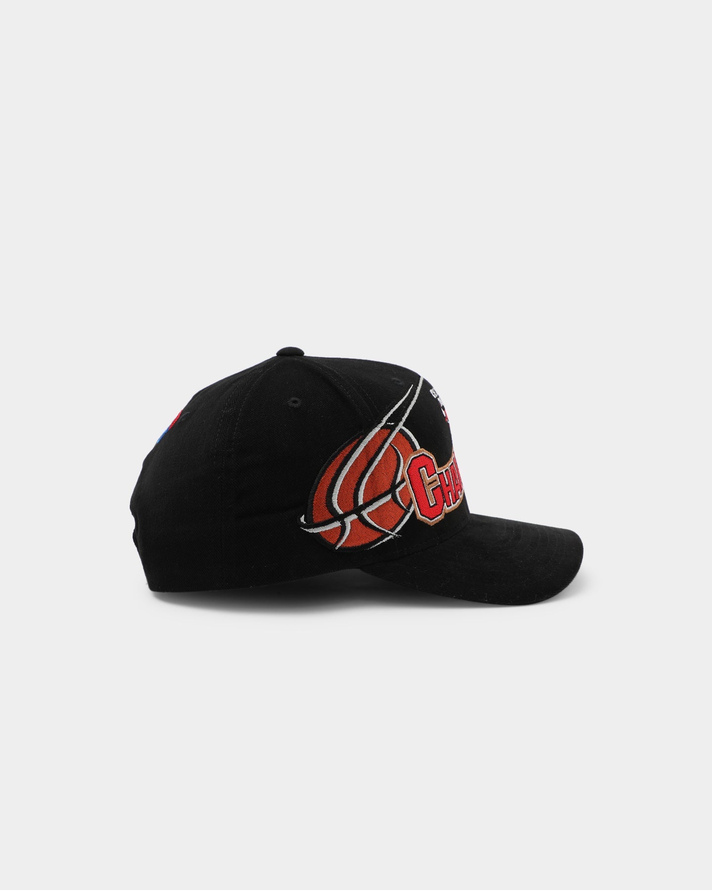 Mitchell & Ness Chicago Bulls '96 Champs Wave Pro Crown Snapback Black