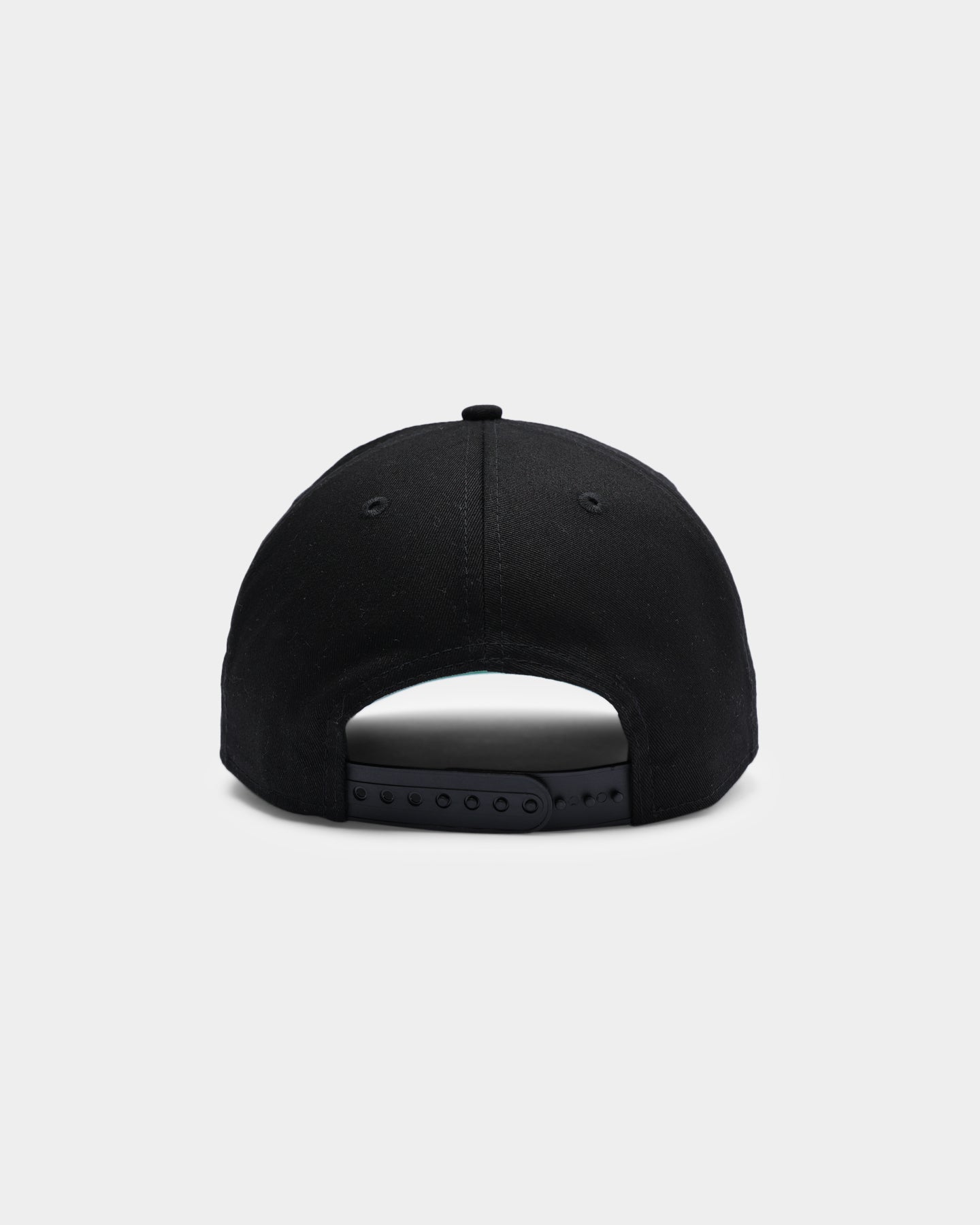 New Era Charlotte Hornets Coach Script Old Golfer Snapback Black