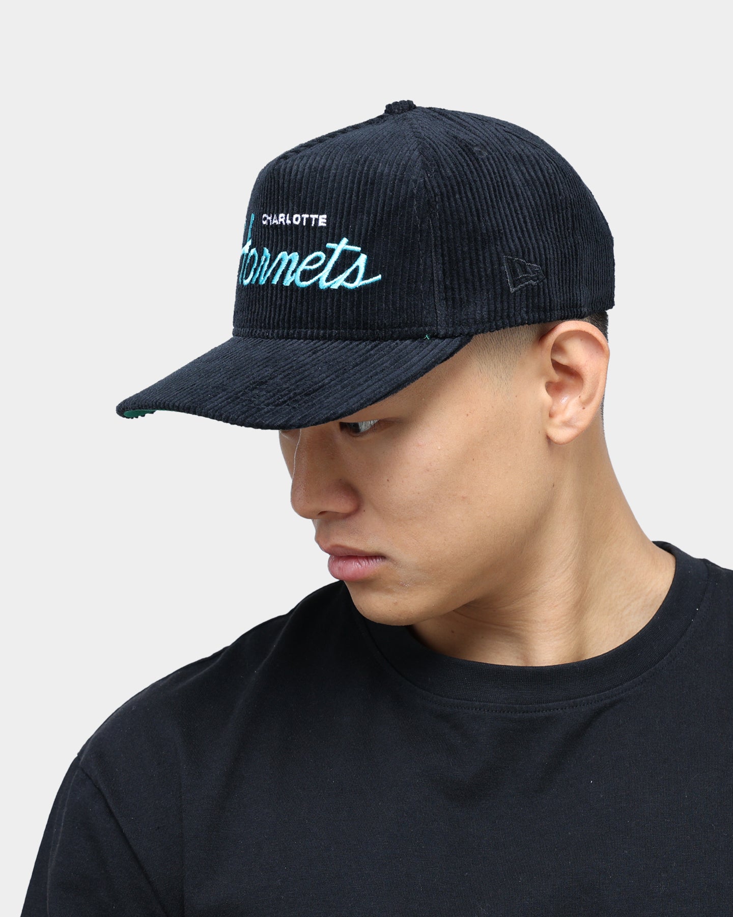 New Era Charlotte Hornets "Black Cord" Old Golfer Snapback Black