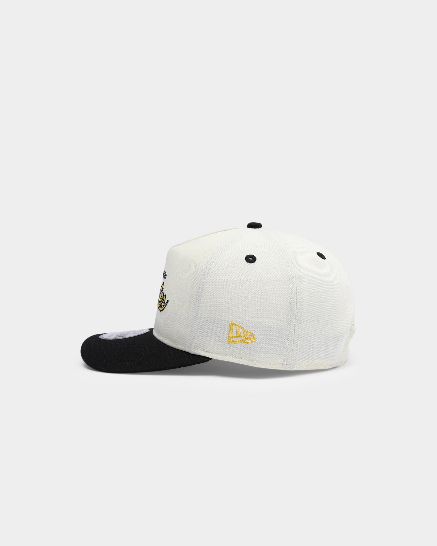 New Era Pittsburgh Pirates Off White Script Old Golfer Snapback Off White