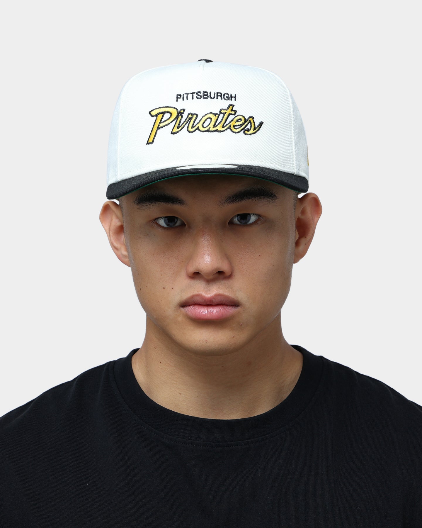New Era Pittsburgh Pirates Off White Script Old Golfer Snapback Off White