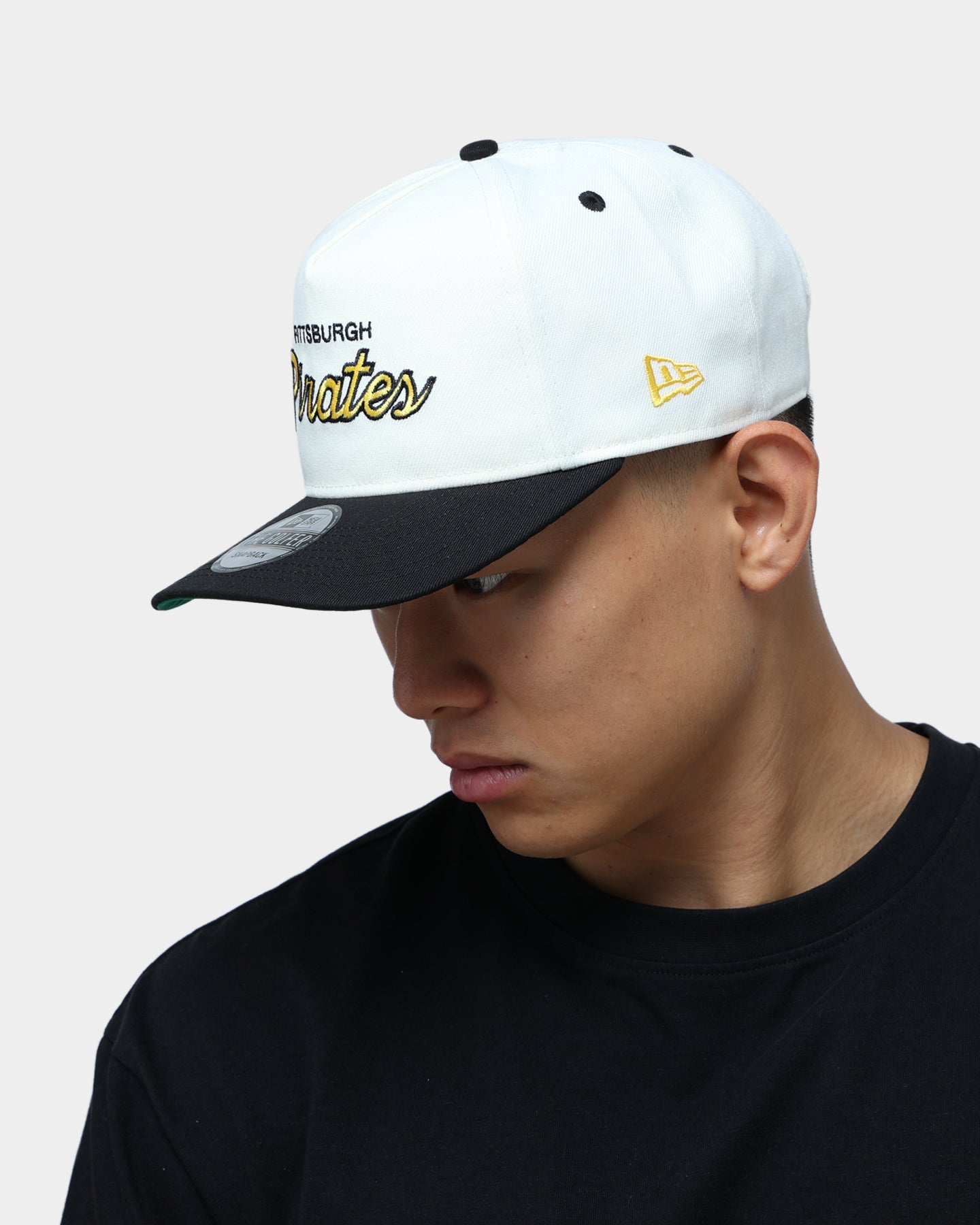 New Era Pittsburgh Pirates Off White Script Old Golfer Snapback Off White