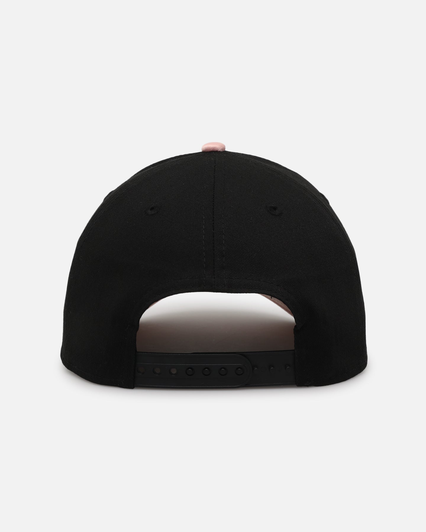 New Era Chicago White Sox 'Pink Satin Hearts 2.0' 9FORTY A-Frame Snapback Black/Pink